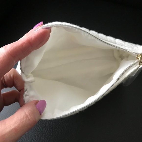 Clarins Pouch/Makeup Bag - Picture 5 of 5